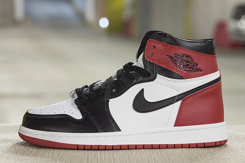 Air Jordan 1 Black/Red/White