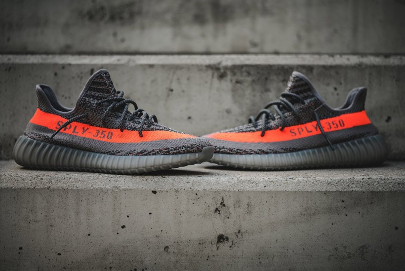 WMNS Adidas Yeezy Boost 350 V2 Beluga