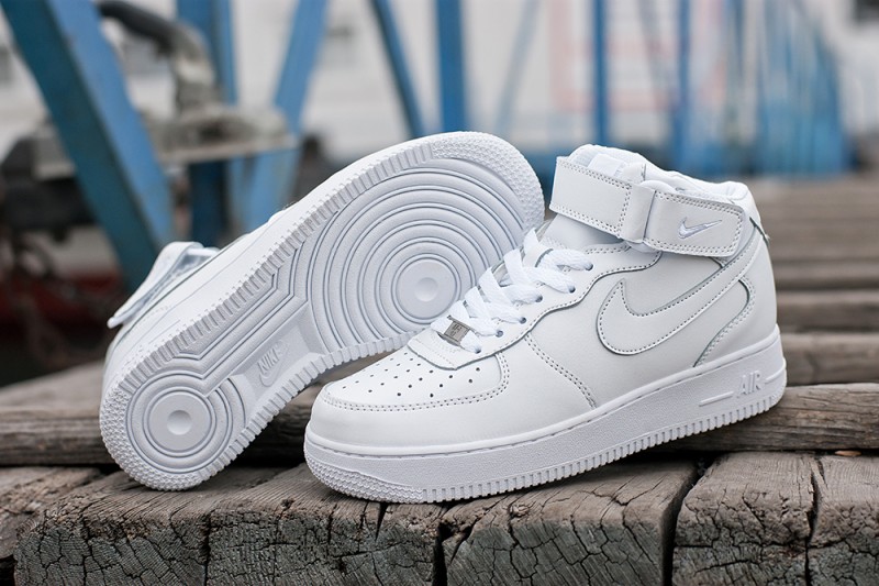 Nike Air Force 1 Mid White