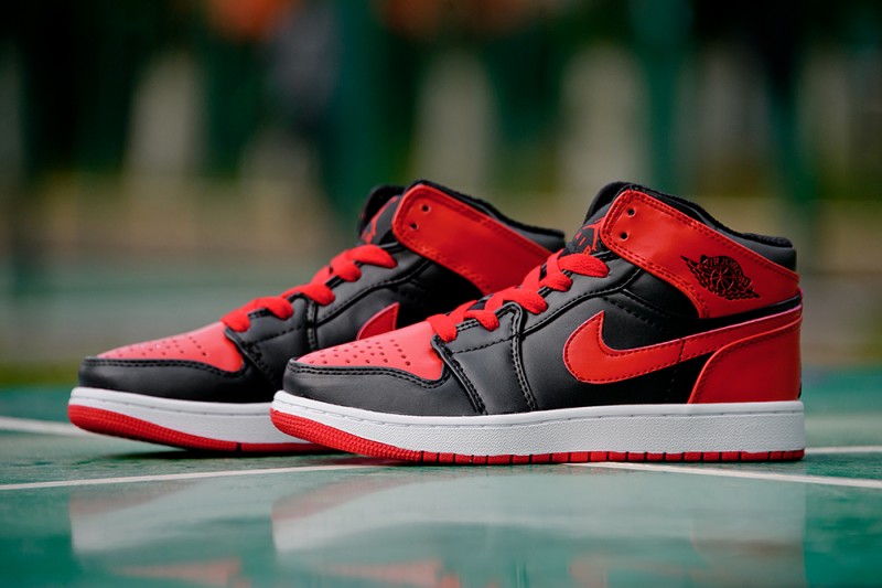 WMNS Nike Air Jordan 1 Black/Red