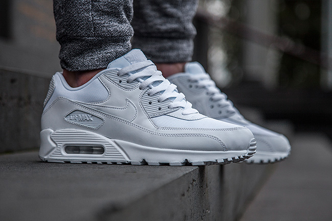 WMNS Nike Air Max 90 All White